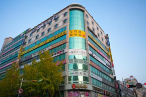 Отель CNN Hotel  Чханвон